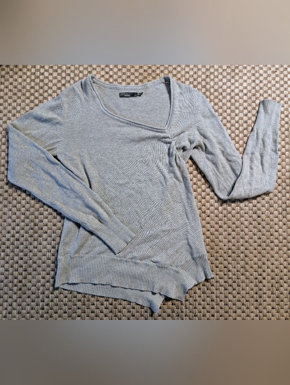 prAna Wool Blend Organic Cotton Assymetrical Hem Gray Knit Sweater size Large